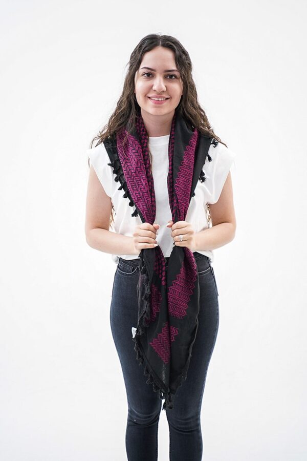 Ramallah Black Hirbawi® Kufiya Woman Happy