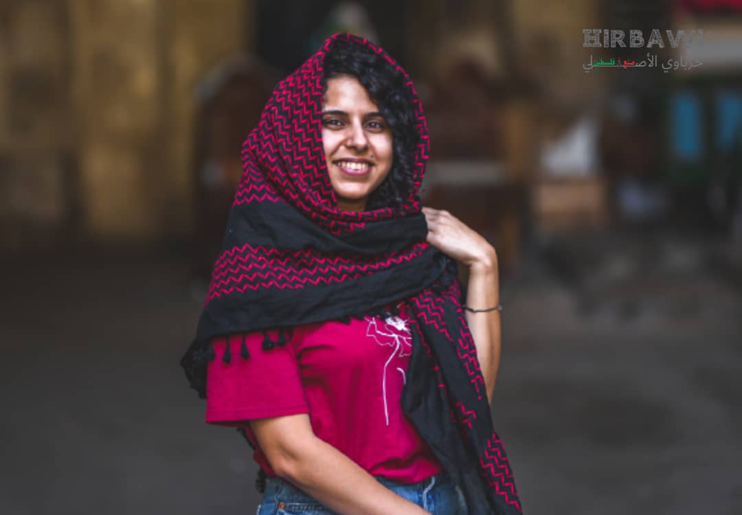 How to Tie a Keffiyeh: Loose Head and Shoulders Cloak Keffiyeh